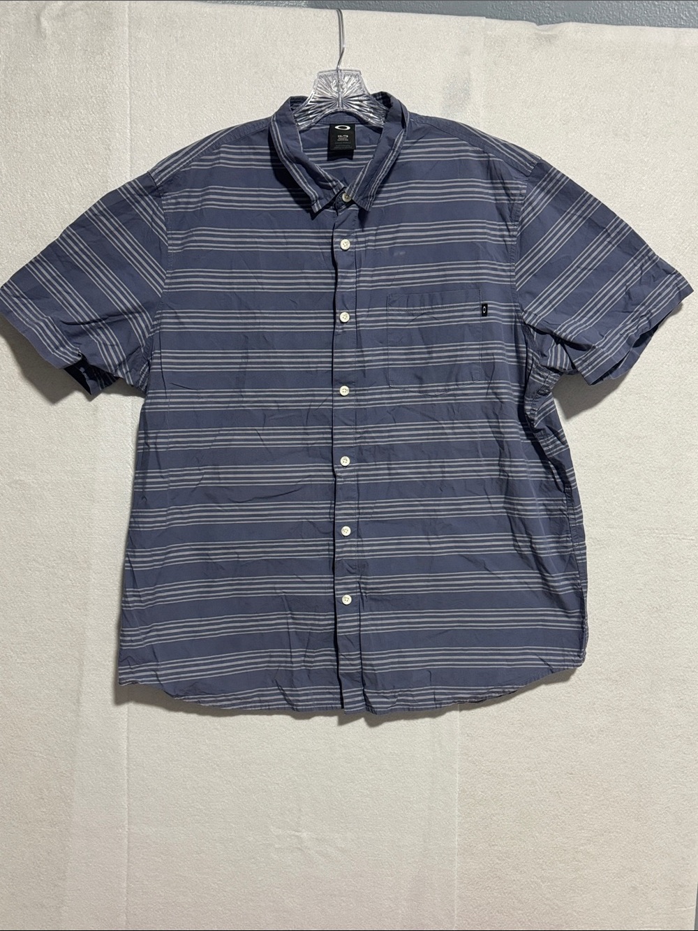 Oakley Men's Short-Sleeve Button-Down Shirt in Navy Stripe